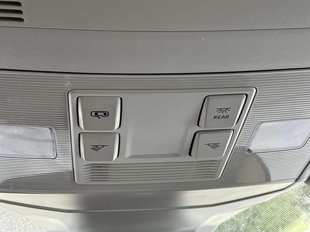 Used 2024 Silver Volkswagen 1.5T S image 32