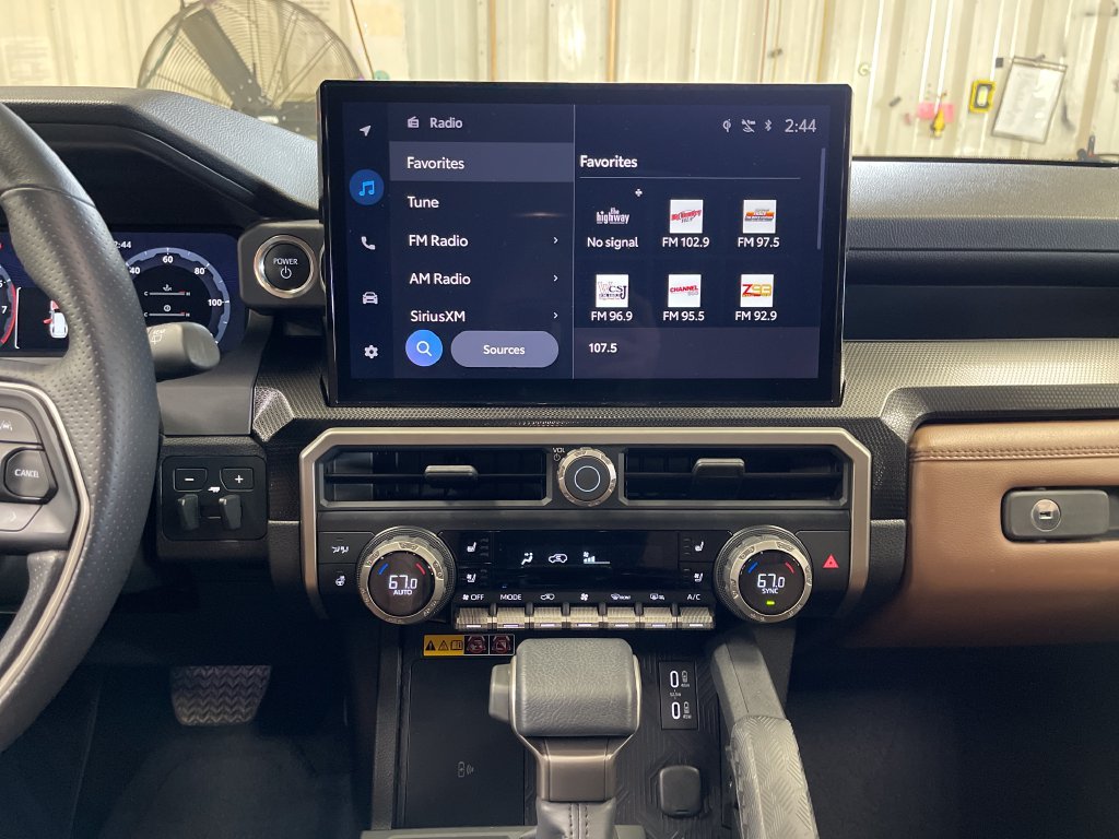 Certified Used 2025  Toyota Limited image 19