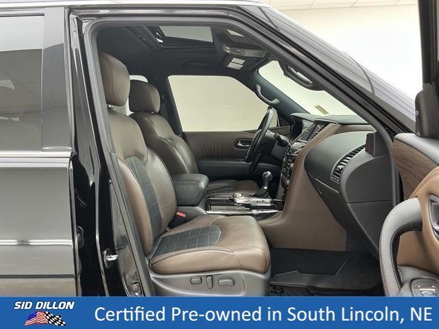 Used 2019 Super Black Nissan Platinum image 26