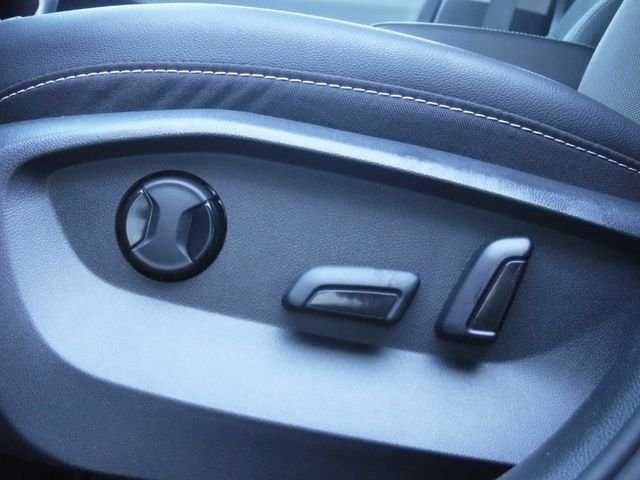 Used 2022 Black Volkswagen 1.5T SE image 14