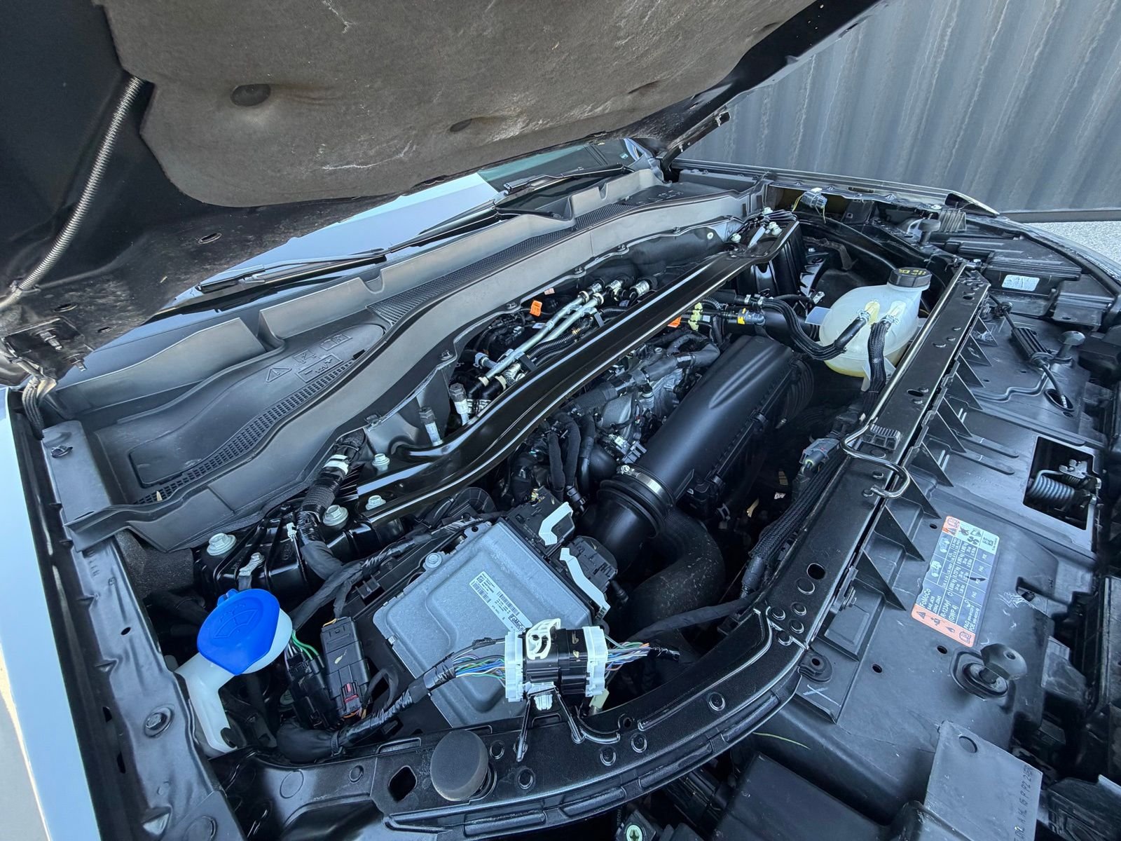 Used 2025 Gray Ford ST-Line image 32