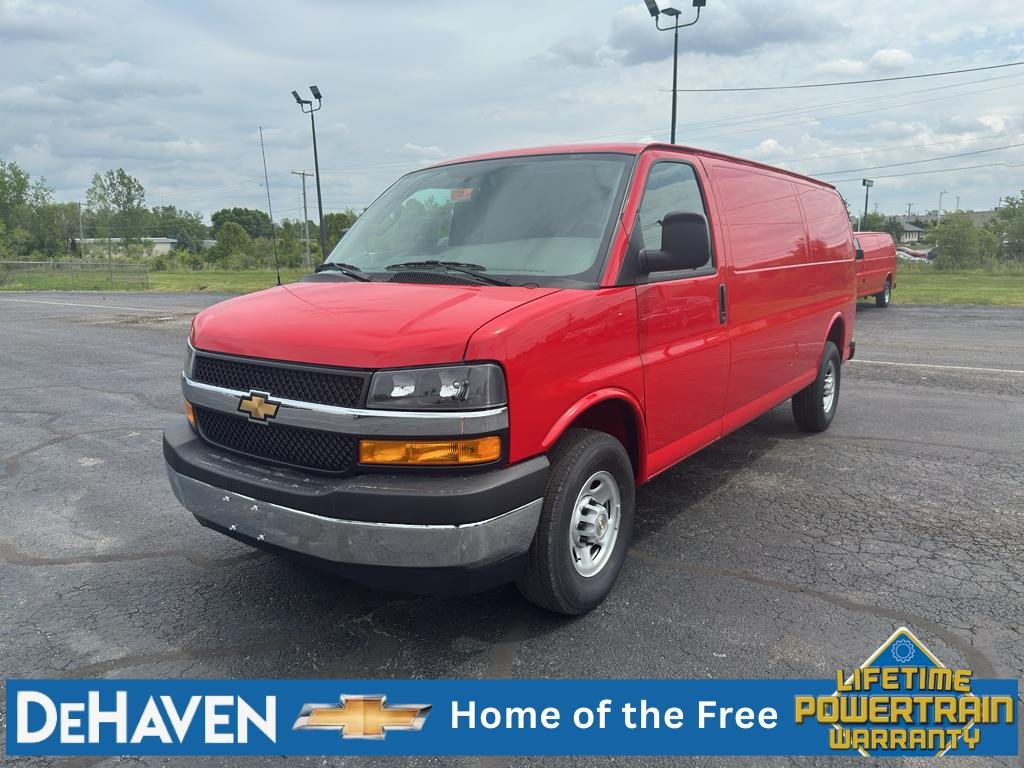 2026 Chevrolet Express 3500 Extended Work Van's photo