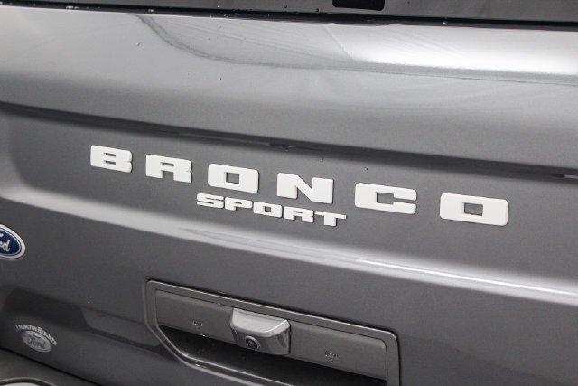 New 2025 Carbonized Gray Metallic Ford Outer Banks® image 11