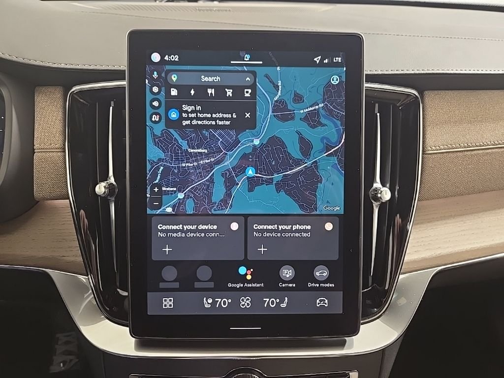 2026 Volvo XC90 Plus - Photo 18