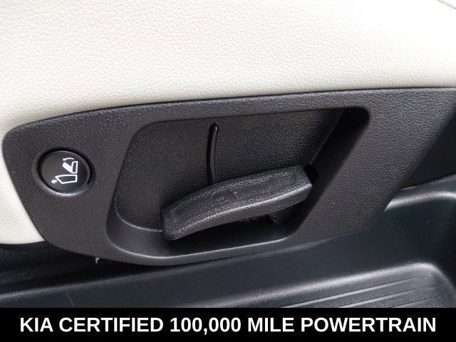 Used 2024 Black Kia SX image 25