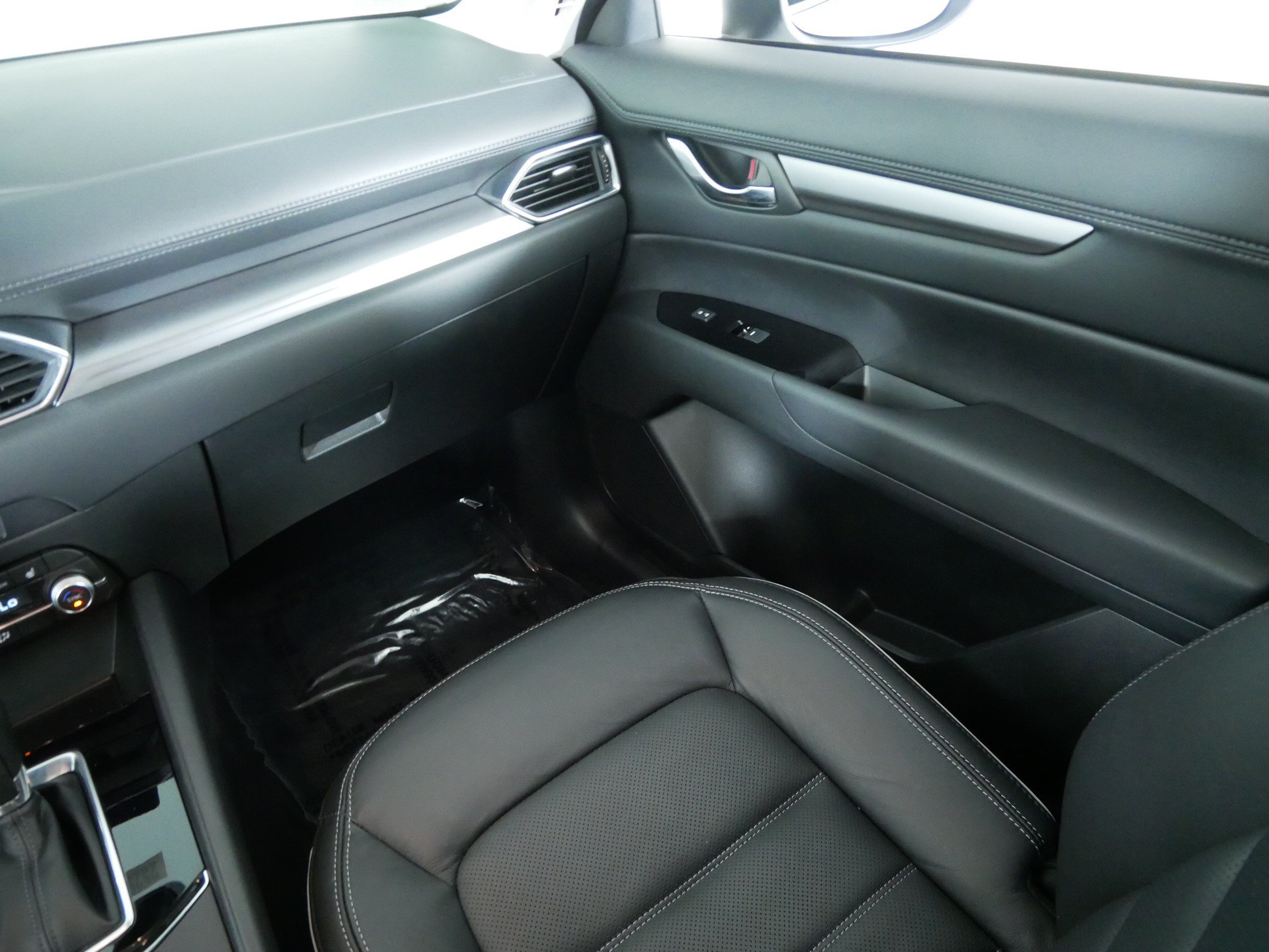 Certified Used 2024 Rhodium White Metallic Mazda 2.5 S Preferred Package image 11