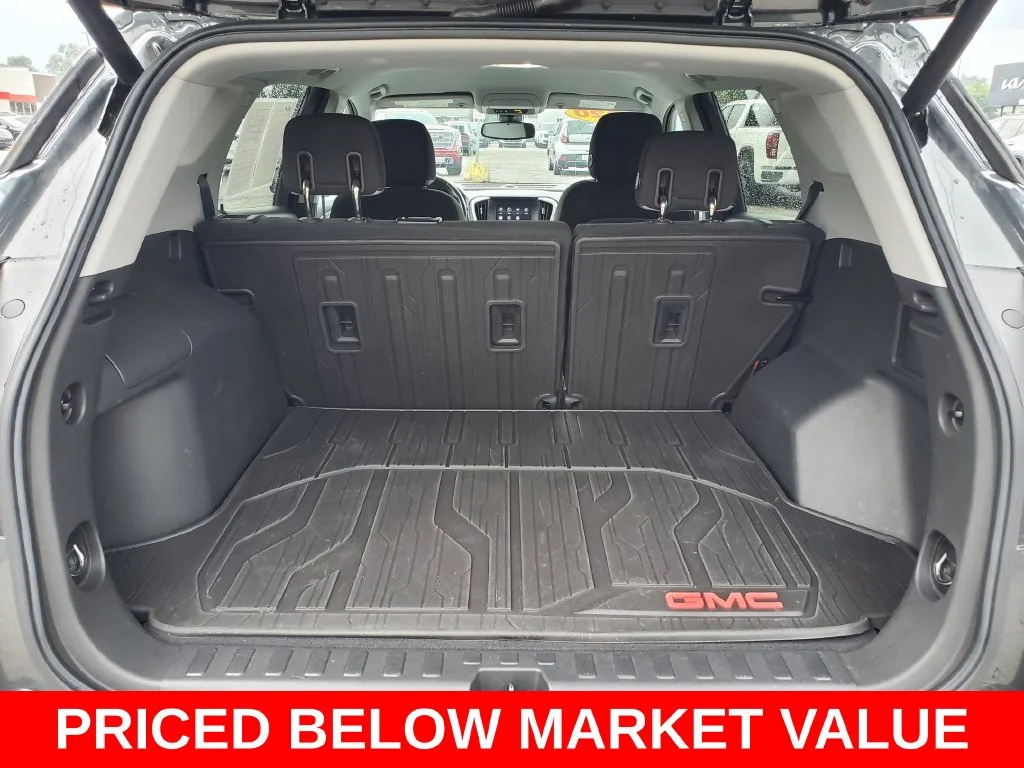 Used 2020 Gray GMC SLE image 30