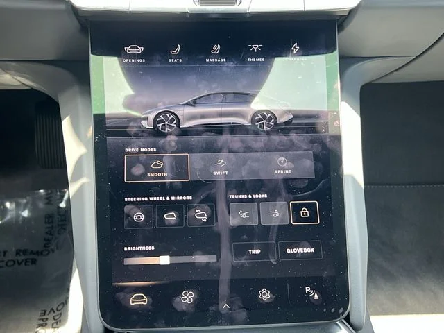 Used 2024  Lucid Touring image 22