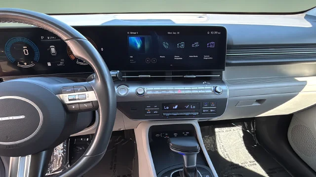 Used 2025 Blue Hyundai SEL image 11