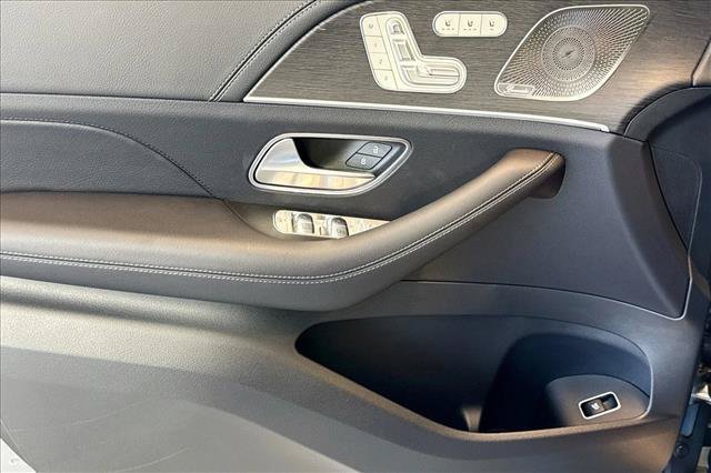 New 2026 Selenite Grey Metallic Mercedes-Benz GLE 580 image 46