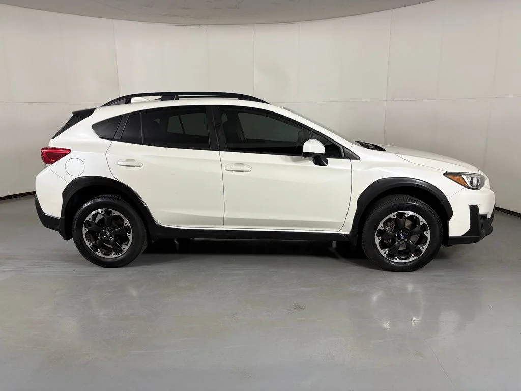 Used 2021 White Subaru Premium image 9