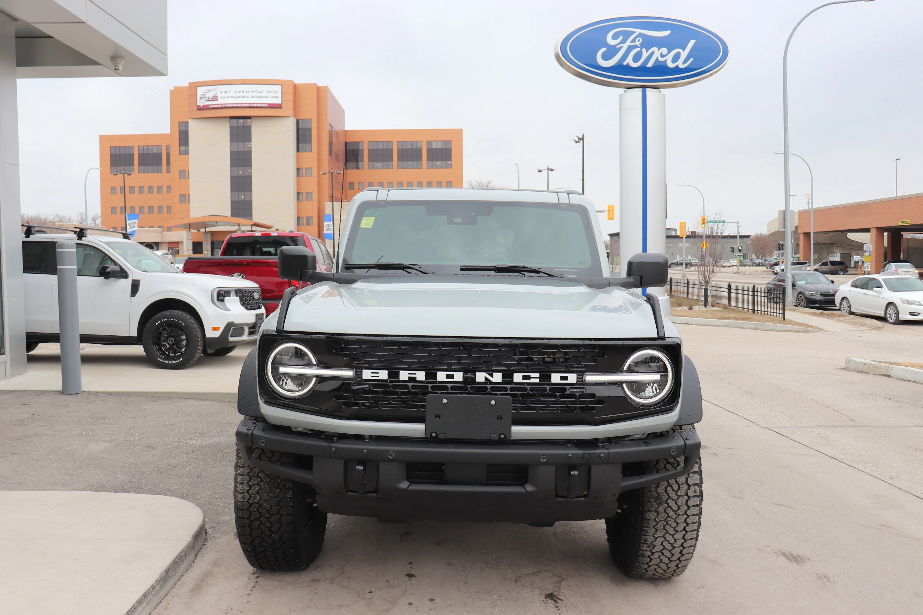 New 2026 AVALANCHE GREY Ford Badlands image 2
