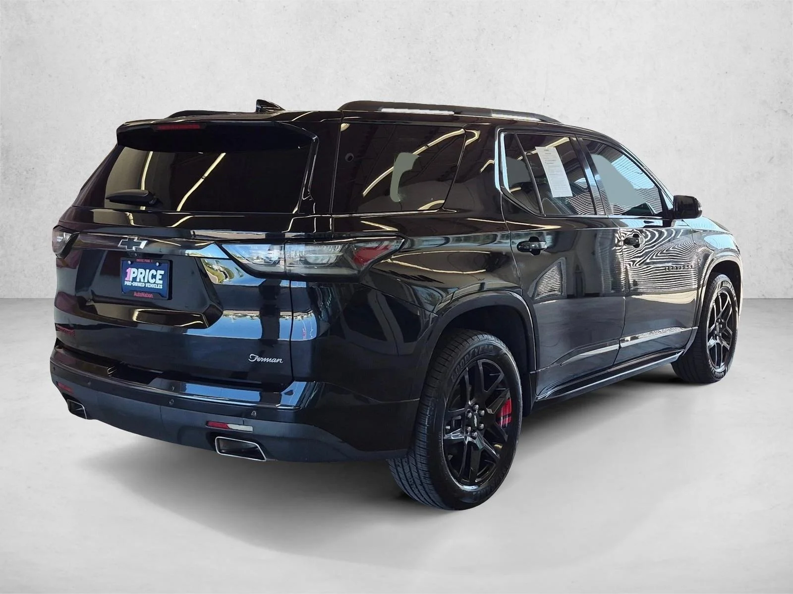 Used 2018 Mosaic Black Metallic Chevrolet Premier image 5