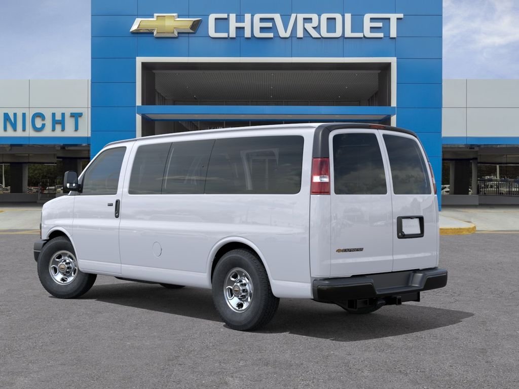 New 2026 Summit White Chevrolet 1WT image 3
