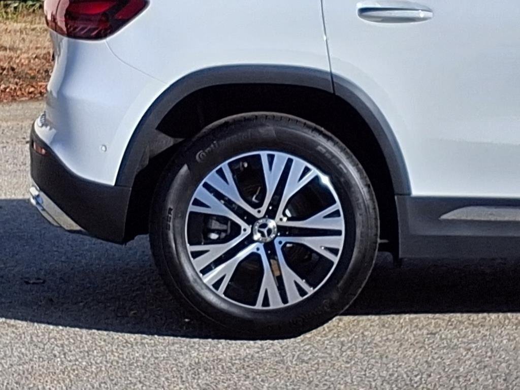 Used 2025 Polar White Mercedes-Benz GLA 250 image 9