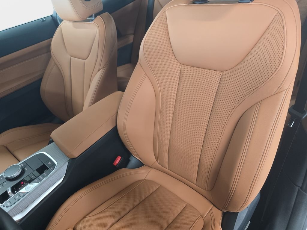 2026 BMW 4 Series 430i - Photo 8