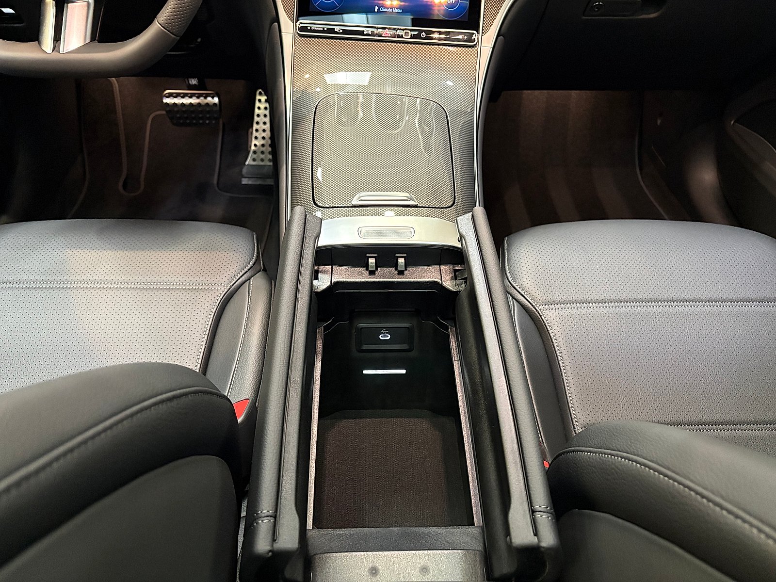 New 2027 MANUFAKTUR exclusive graphite grey magno Mercedes-Benz GLC 300 image 29