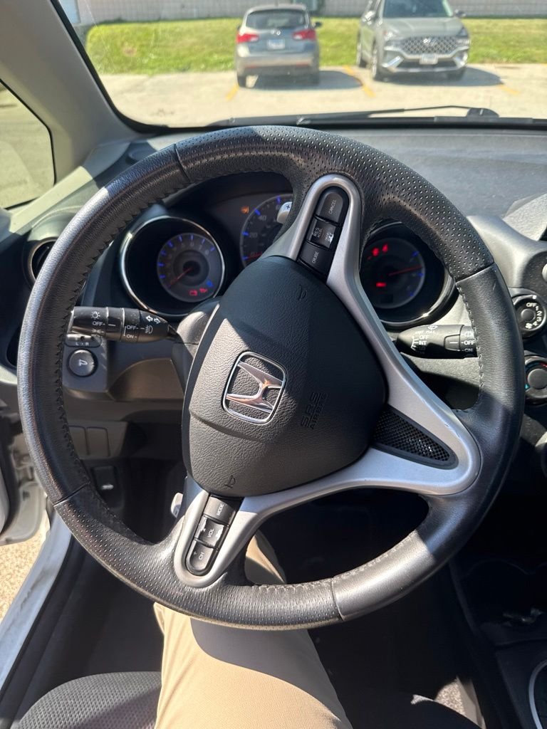 Used 2013 White Honda Sport image 3