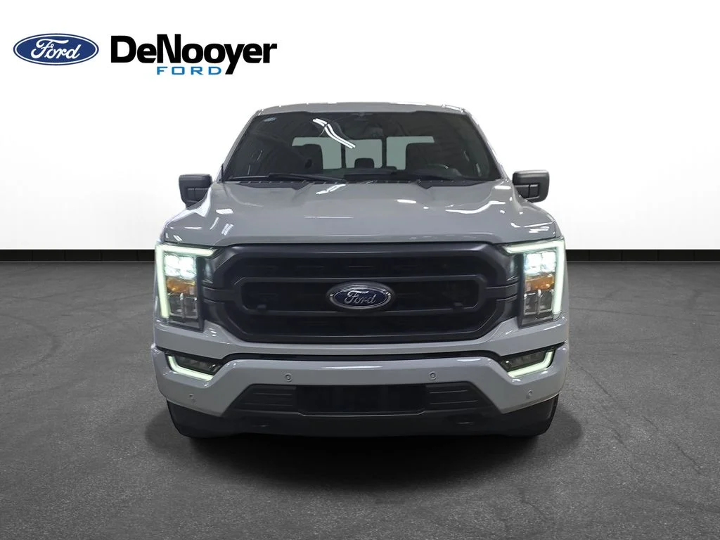 Used 2023 Avalanche Ford XLT image 3