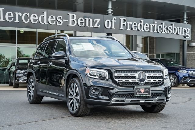 Used 2023 Night Black Mercedes-Benz GLB 250 image 1