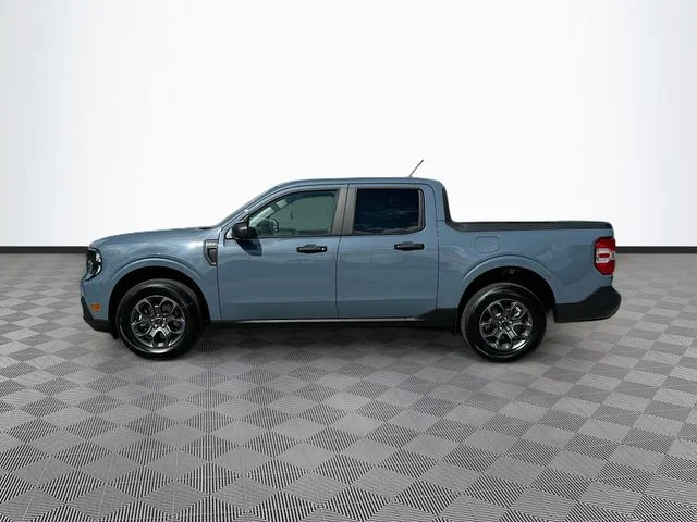 New 2026 Azure Gray Metallic Ford XLT image 3