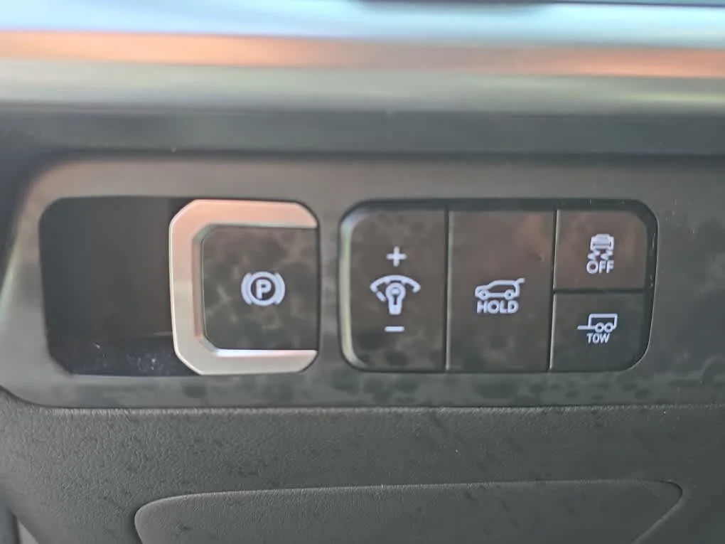 Used 2024 Rockwood Green Hyundai XRT image 17