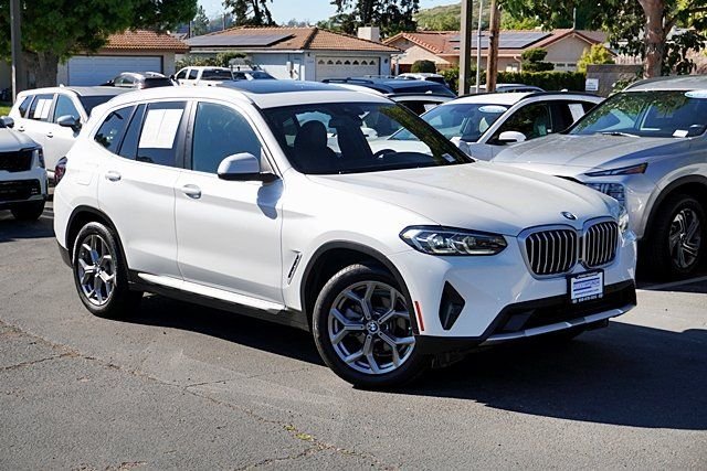 Used 2023 White BMW xDrive30i image 2
