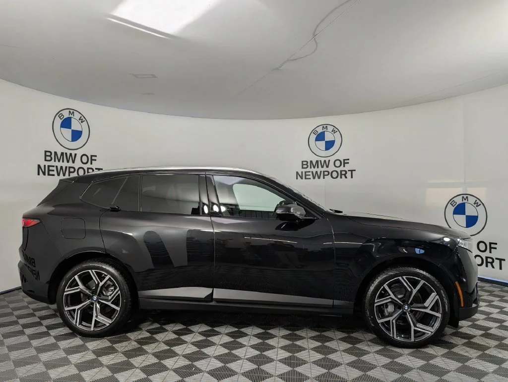 New 2027 Black Sapphire Metallic BMW  image 5
