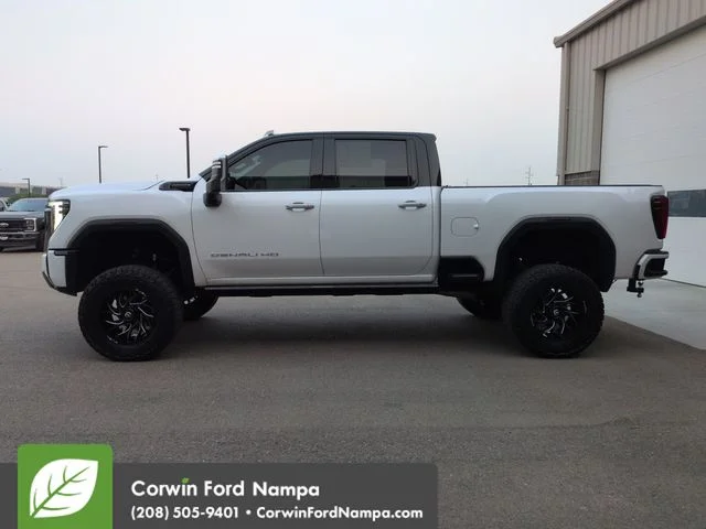 Used 2024 White GMC Denali Ultimate image 6