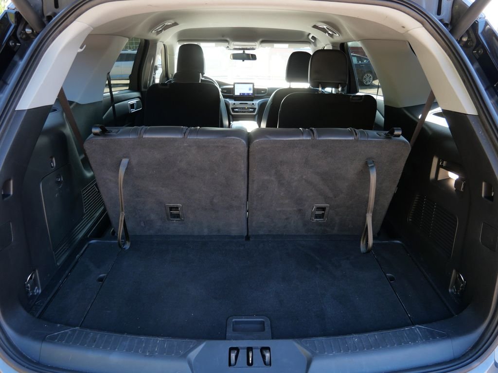 Certified Used 2022 Gray Ford XLT image 10