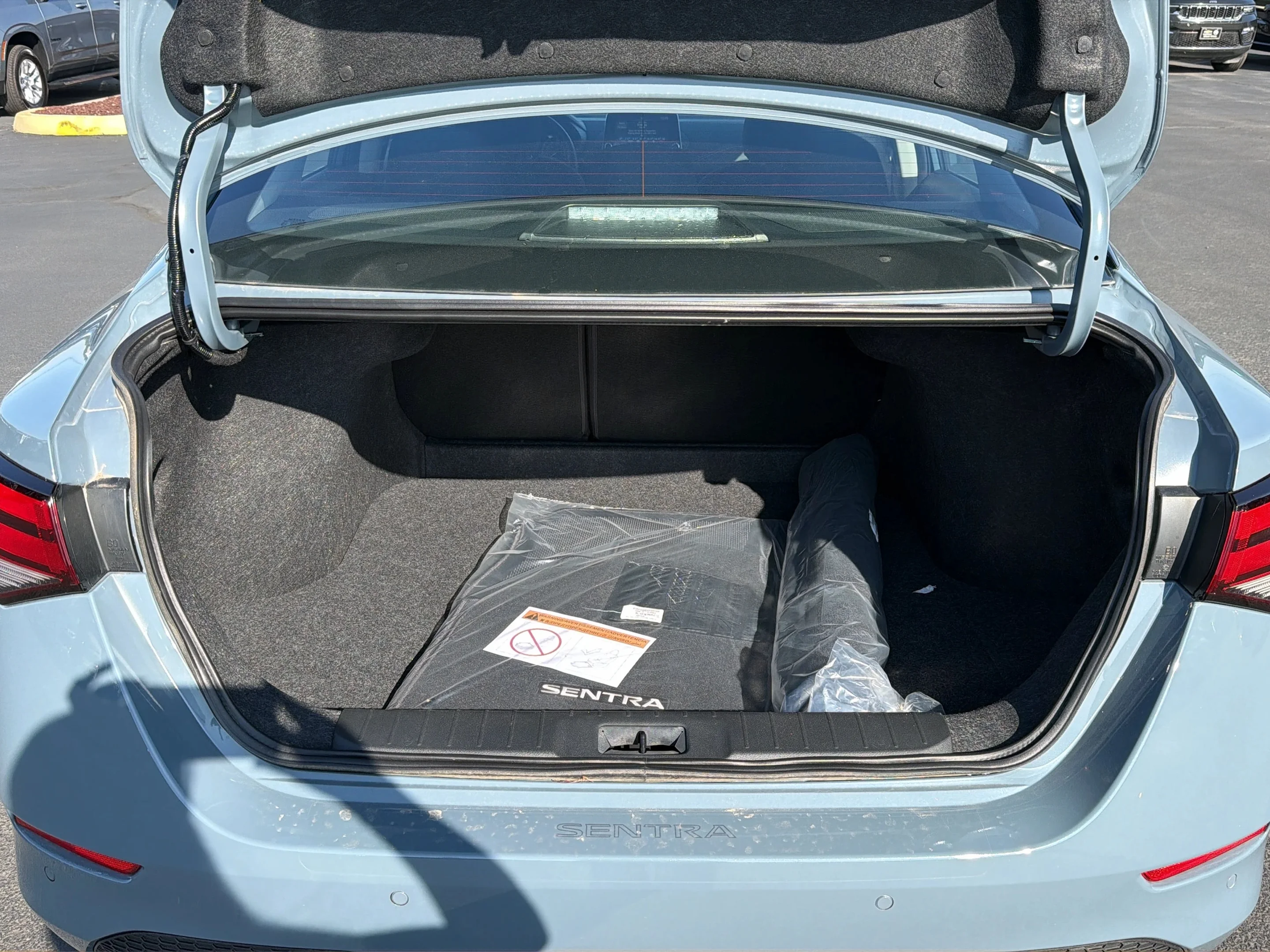 2025 Nissan Sentra SV - Photo 9
