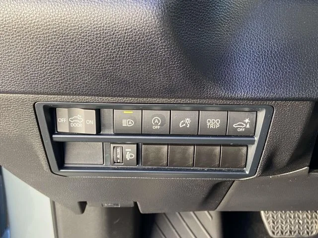 Used 2025 Green Toyota SR5 image 34