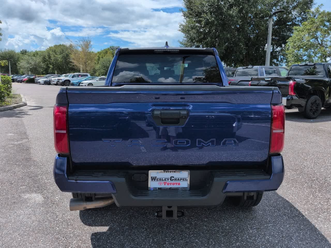 Used 2025 Blue Crush Metallic Toyota SR5 image 5