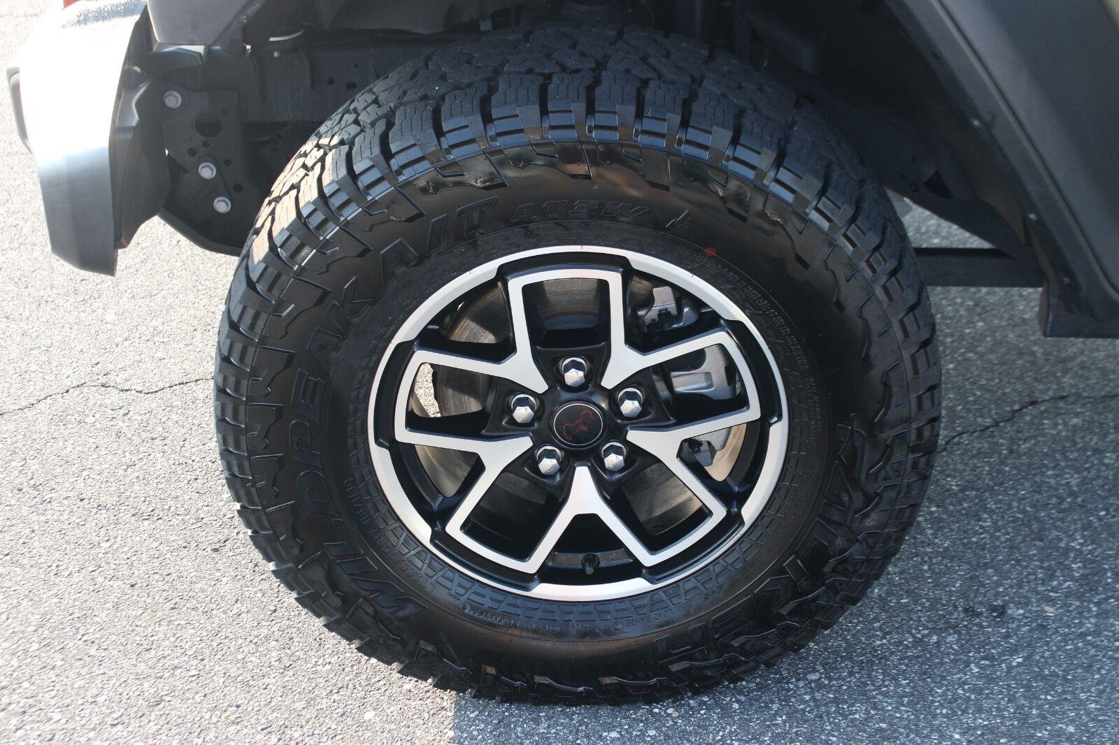 Used 2025 Green Jeep Rubicon image 40