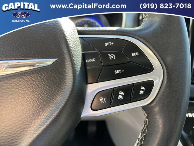 Used 2023 Black Chrysler Touring L image 23