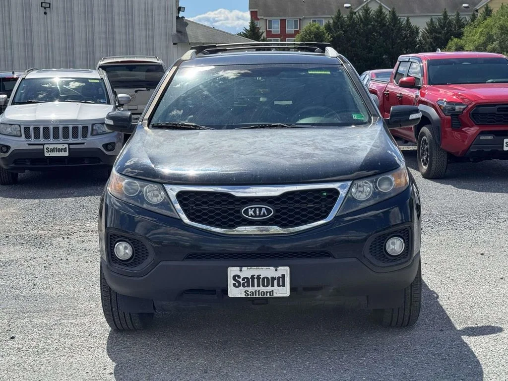 Used 2011 Black Kia LX image 7