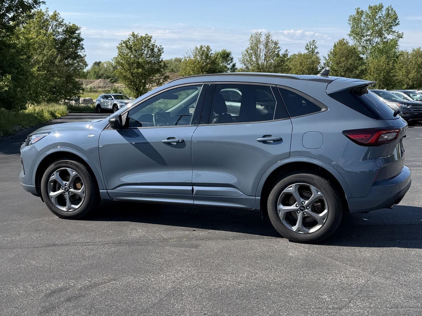 Used 2023 Vapor Blue Ford ST-Line image 5