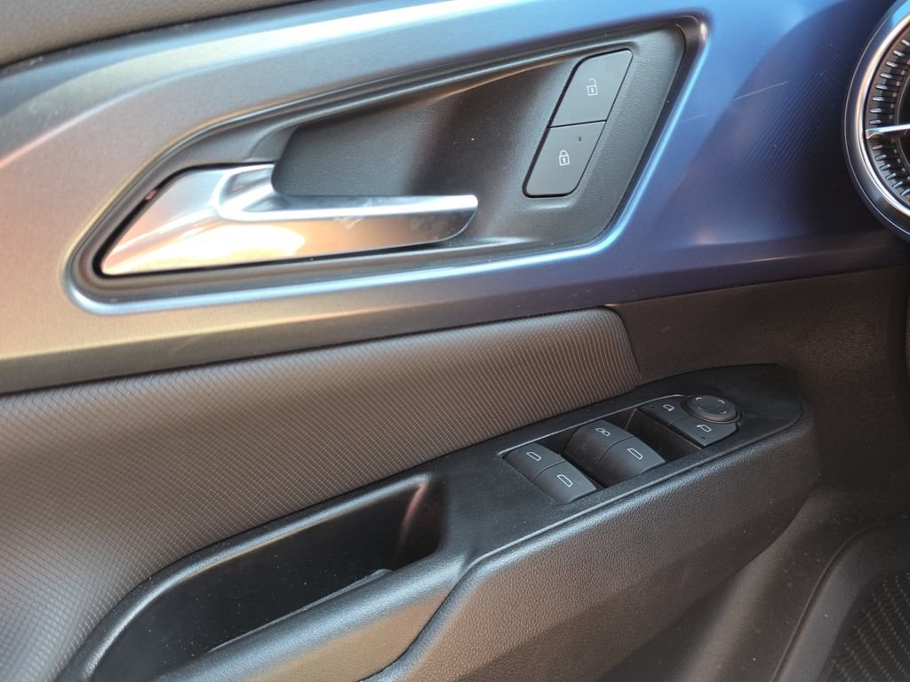 2024 Chevrolet Equinox EV LT - Photo 11