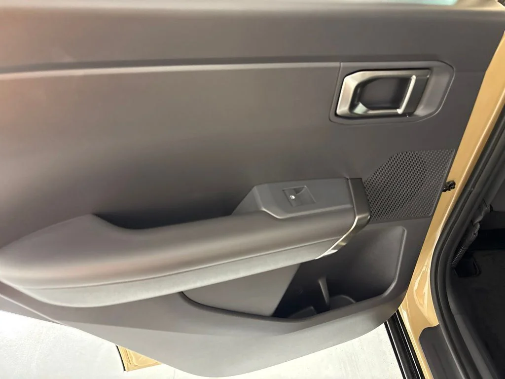 New 2027 Terrain Brown / Black Roof Kia X-Line S image 22