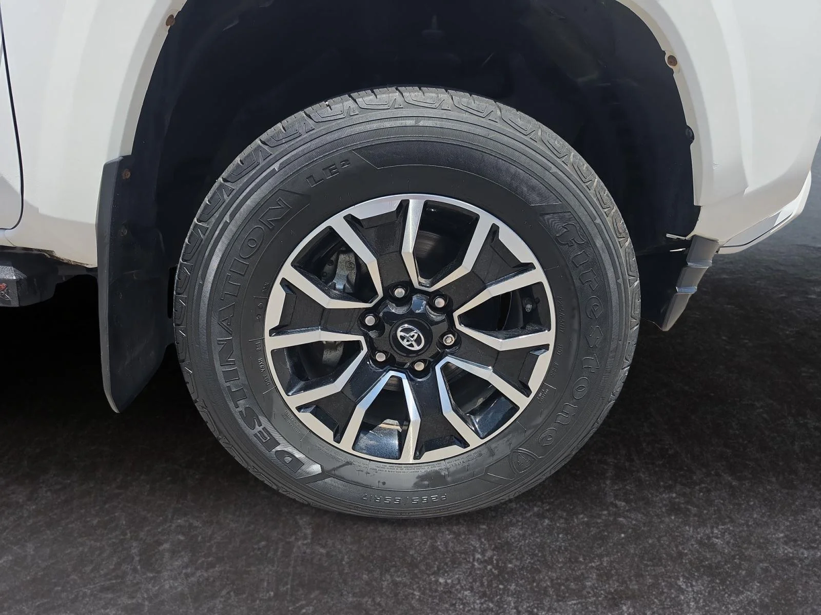 Used 2021 WHITE Toyota TRD Sport image 27