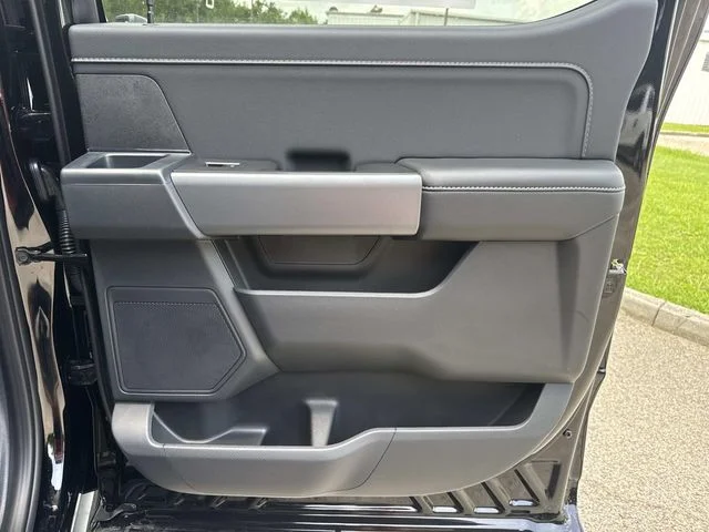 New 2026 Agate Black Metallic Ford XLT image 23