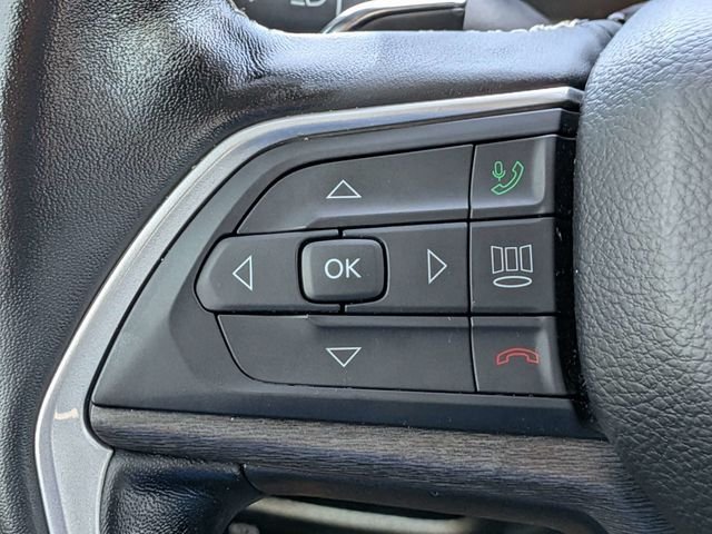 Used 2022 Gray Jeep Limited image 28