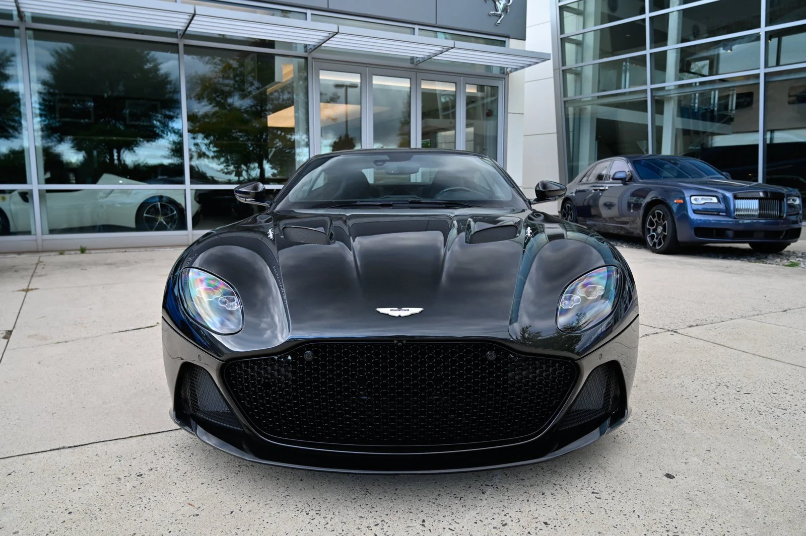 Used 2021  Aston Martin Superleggera image 2