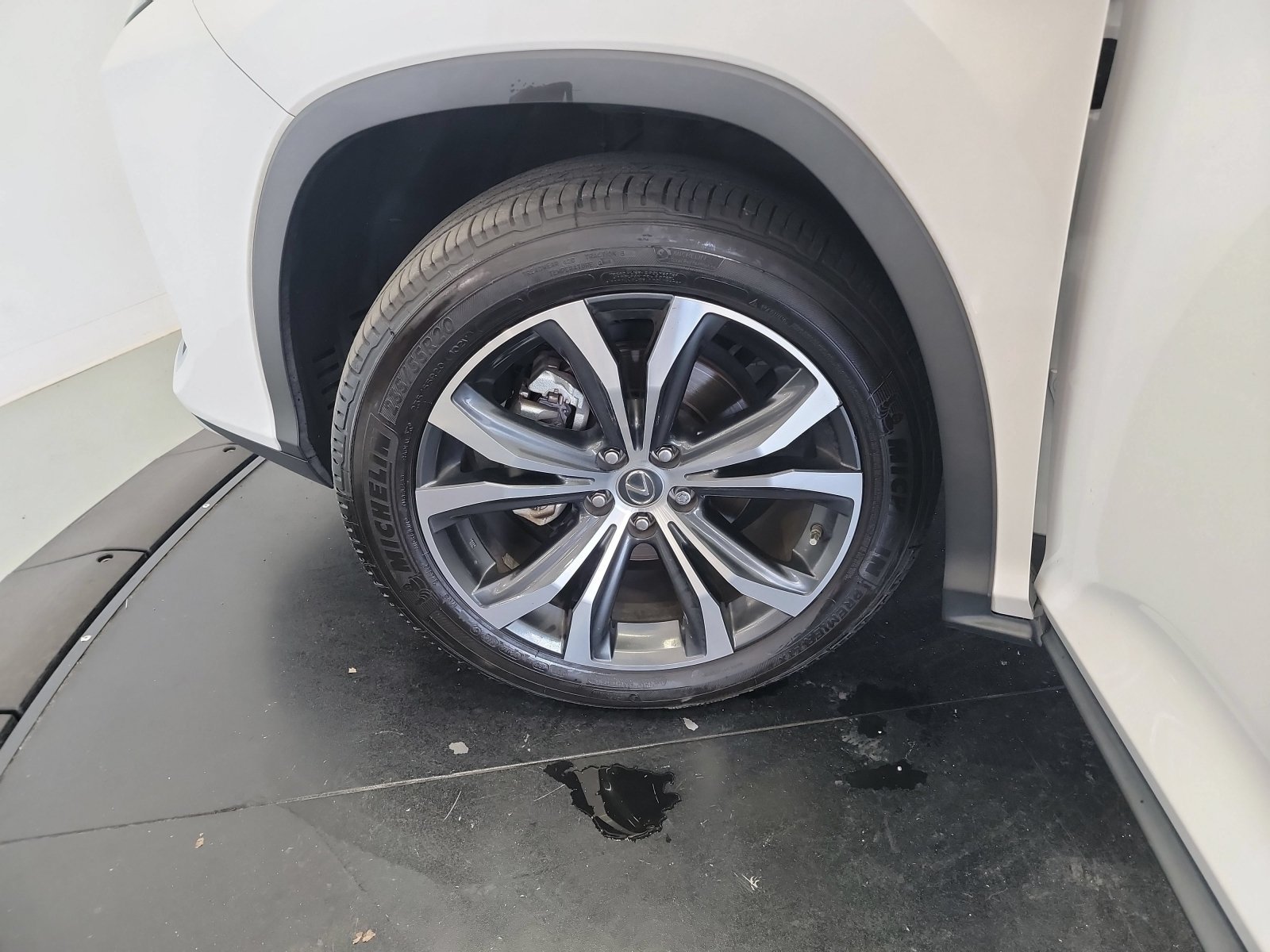 Used 2021 Eminent White Pearl Lexus RX 350 image 29