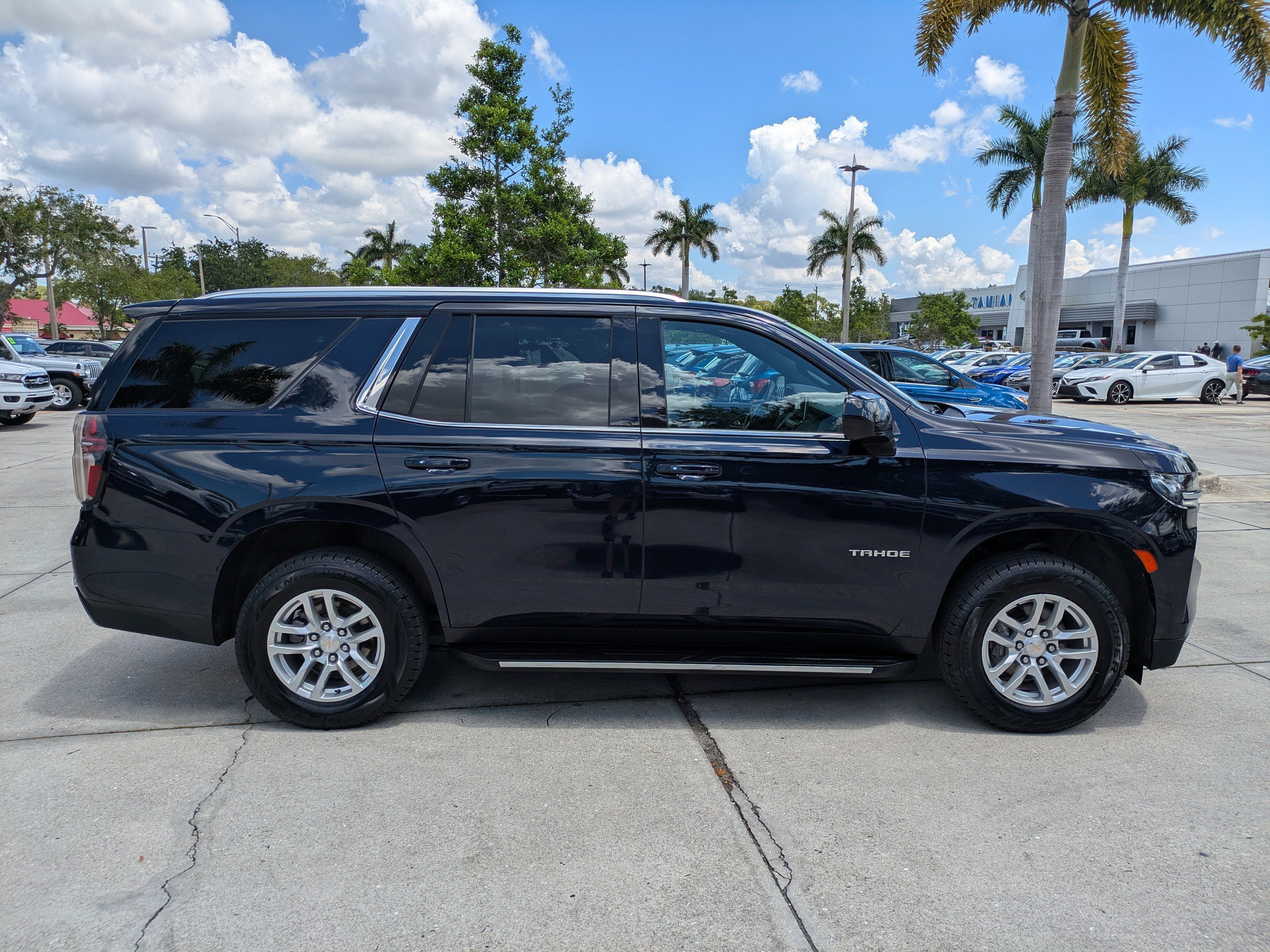 Used 2024 Midnight Blue Metallic Chevrolet LT image 3