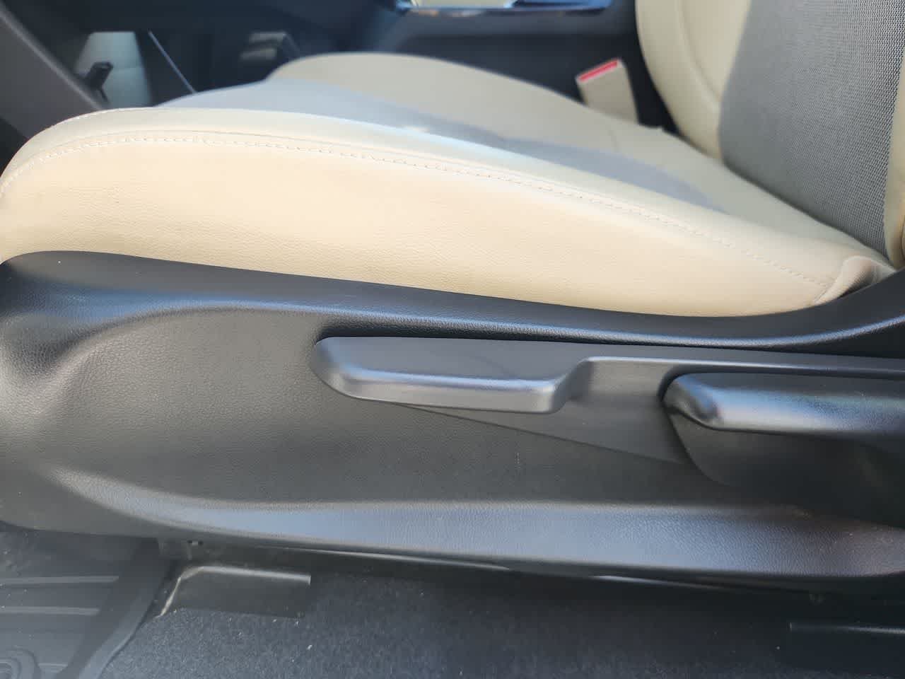 Used 2021 Platinum White Pearl Honda  image 14