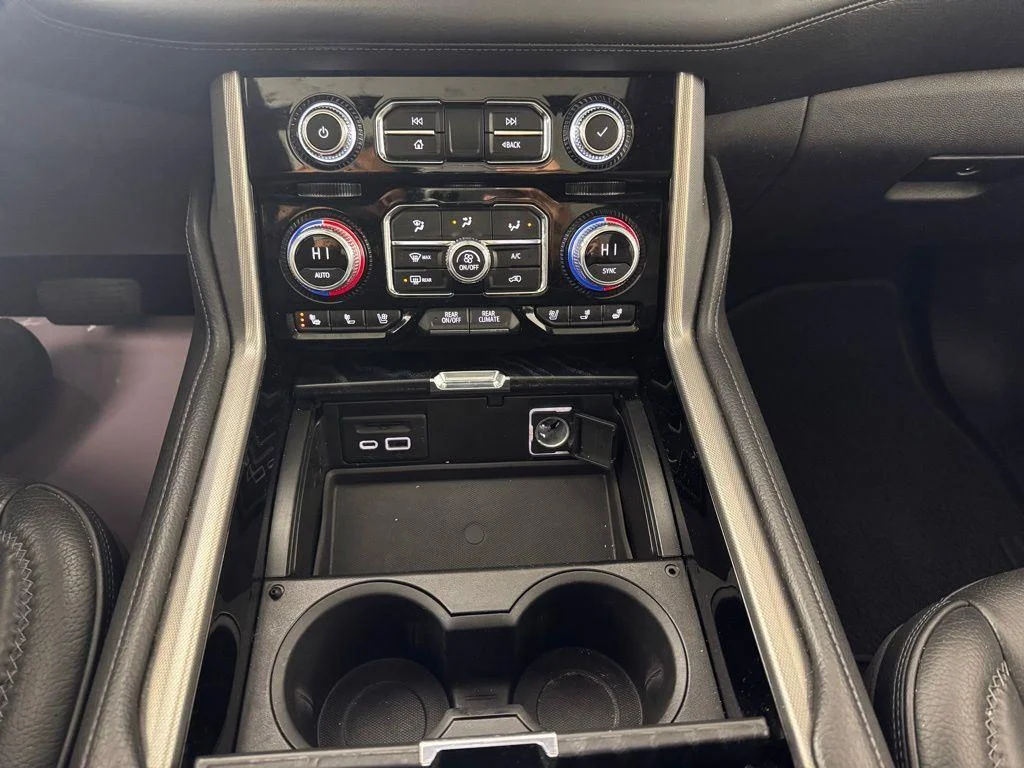 Used 2021 Onyx Black GMC Denali image 17
