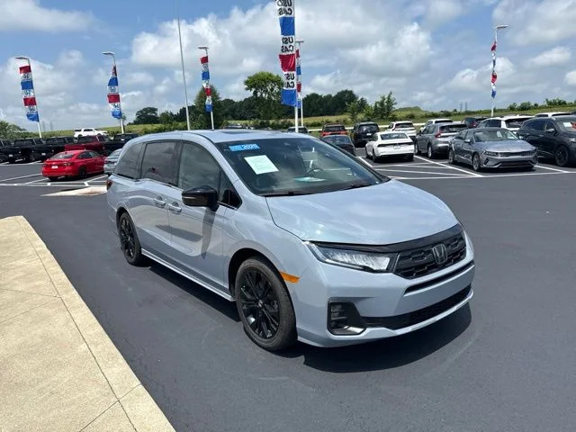 Certified Used 2025  Honda Sport-L image 3