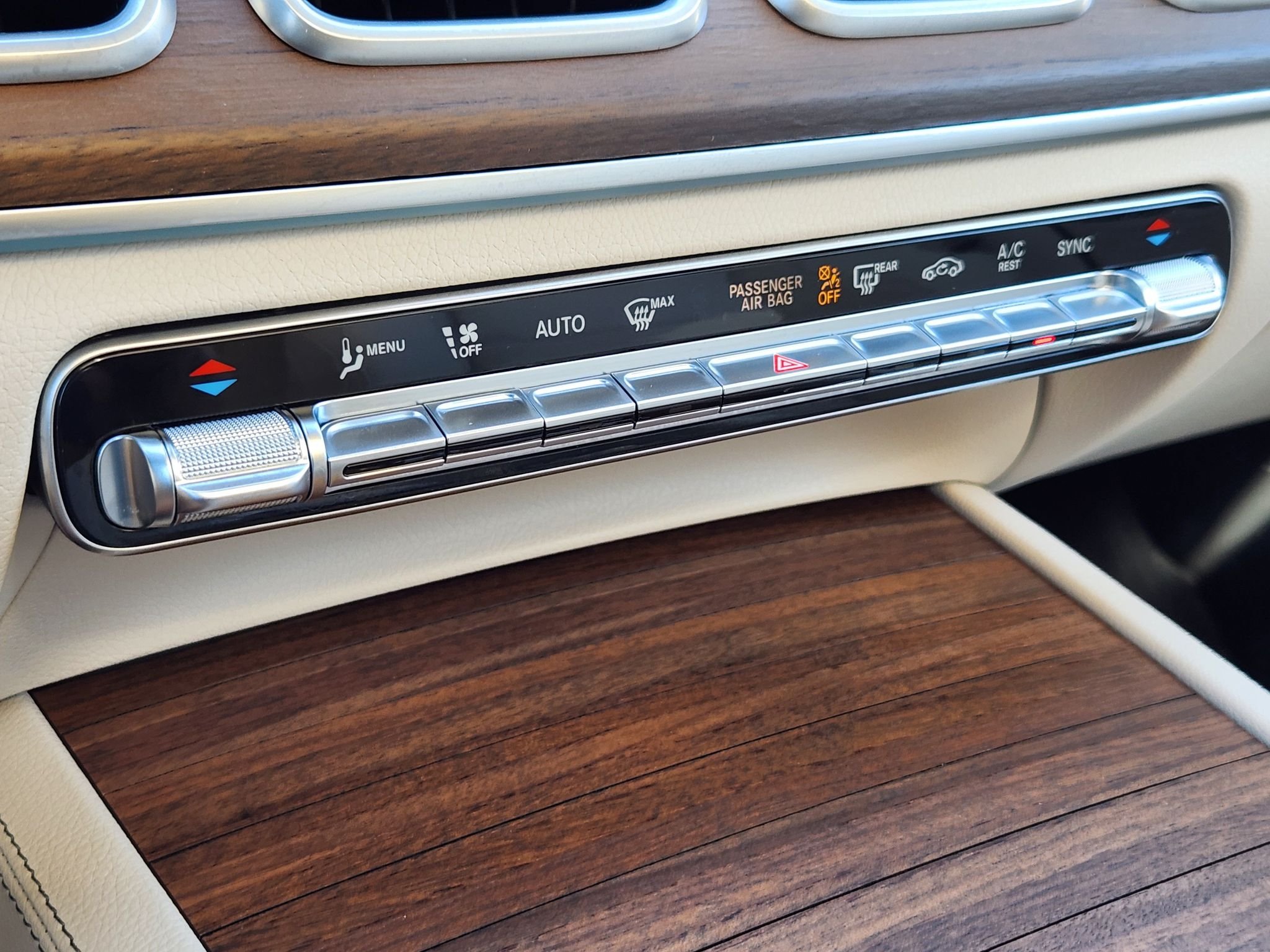 Certified Used 2026 Polar White Mercedes-Benz 450 4MATIC® image 26