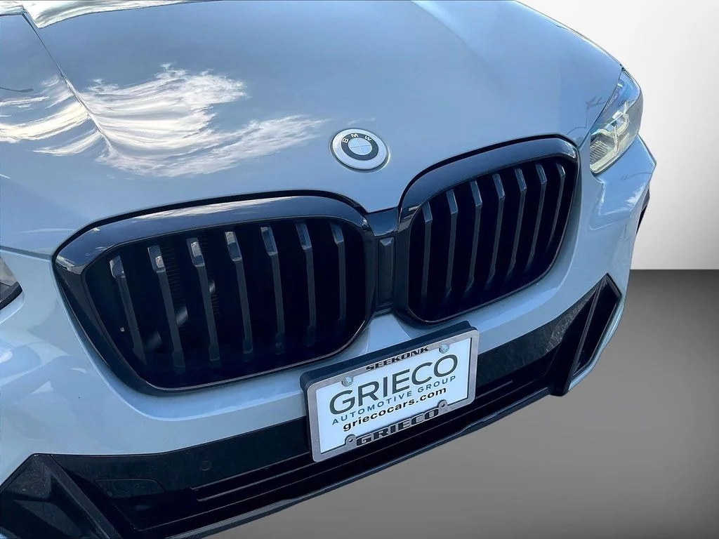 Used 2024 Gray BMW xDrive30i image 35